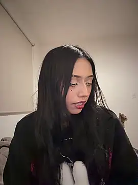 JIORYOvO online show from June 2026 02:09:02 AM