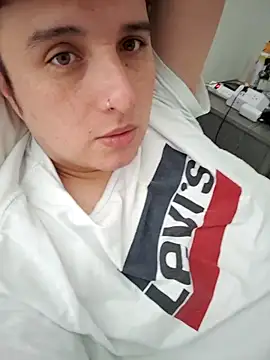 Snapshot of AngelsCouple- chatting on November 2025 06:35:02 PM AngelsCouple- online show from November 2025 06:35:02 PM