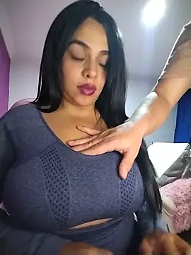 Snapshot of AngelsCouple- chatting on June 2026 05:34:02 AM AngelsCouple- online show from June 2026 05:34:02 AM