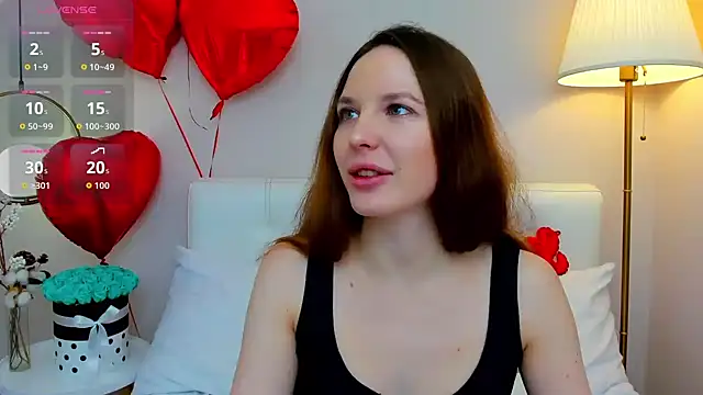 Snapshot of MonaRicci chatting on February 2026 06:25:01 AM MonaRicci online show from February 2026 06:25:01 AM