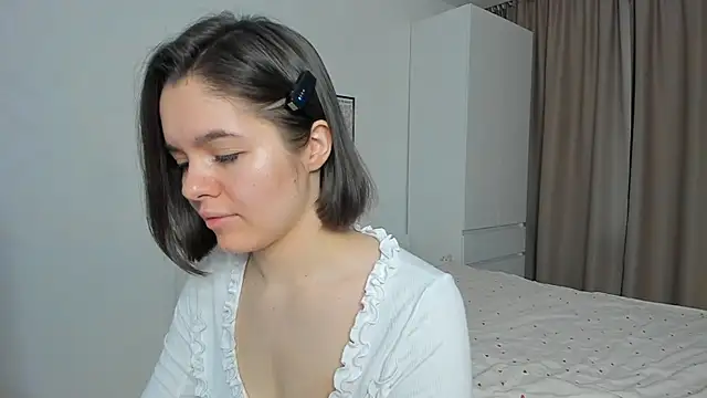 Snapshot of Xo_Laura chatting on February 2026 03:15:01 AM Xo Laura online show from February 2026 03:15:01 AM