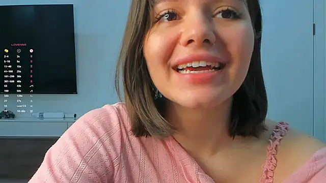 Xo Laura online show from April 2026 08:12:01 PM