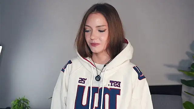 CruzStai online show from November 2025 03:39:01 PM