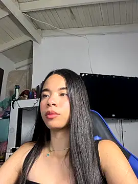 Snapshot of Milleradhara24 chatting on December 2025 11:37:02 PM Milleradhara24 online show from December 2025 11:37:02 PM