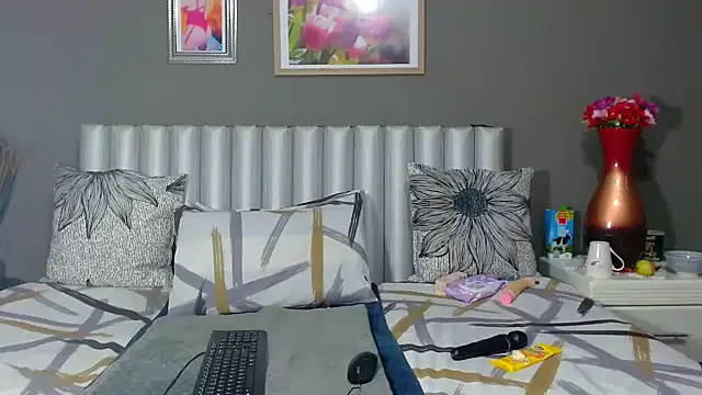 Belinder003 online show from November 2025 09:19:01 PM