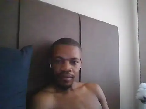 Snapshot of NkabiDick chatting on November 2025 06:40:02 AM NkabiDick online show from November 2025 06:40:02 AM