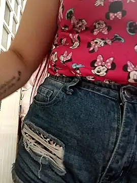 ruiviinhaah online show from November 2025 12:11:01 AM