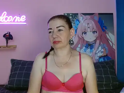 Snapshot of ESTEFANIA_344 chatting on November 2025 08:13:01 PM ESTEFANIA 344 online show from November 2025 08:13:01 PM