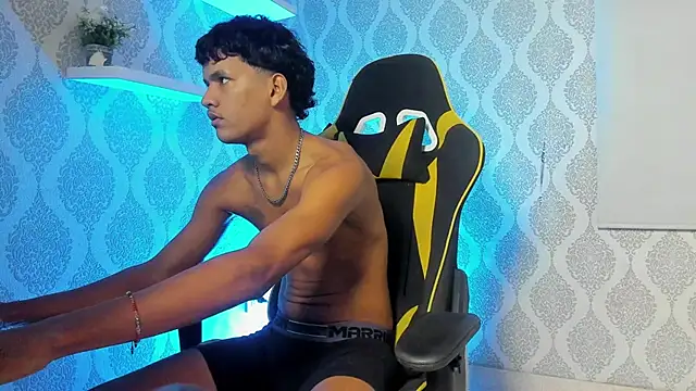 Boy savoy online show from February 2026 07:37:01 PM