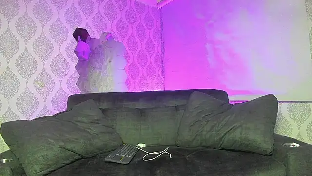 Boy savoy online show from February 2026 07:38:01 AM