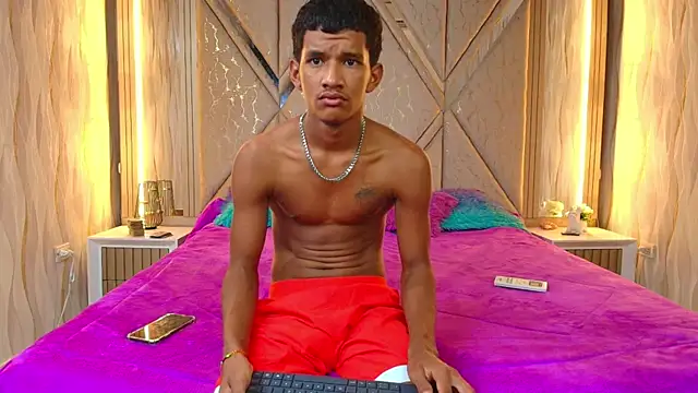 Snapshot of Boy_savoy chatting on November 2025 07:28:01 PM Boy savoy online show from November 2025 07:28:01 PM