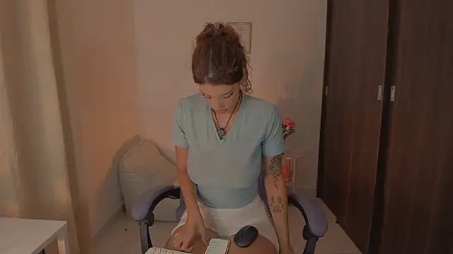 bergmanamii online show from April 2026 11:00:01 PM