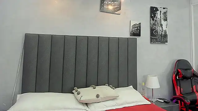 Snapshot of kendra_london chatting on July 2026 11:17:01 AM kendra london online show from July 2026 11:17:01 AM