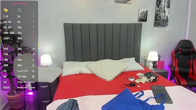 Snapshot of kendra_london chatting on April 2026 11:06:01 AM kendra london online show from April 2026 11:06:01 AM