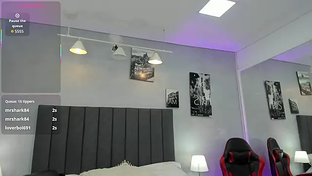 Snapshot of kendra_london chatting on April 2026 11:12:02 AM kendra london online show from April 2026 11:12:02 AM