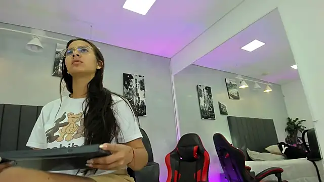 kendra london online show from March 2026 11:50:01 AM