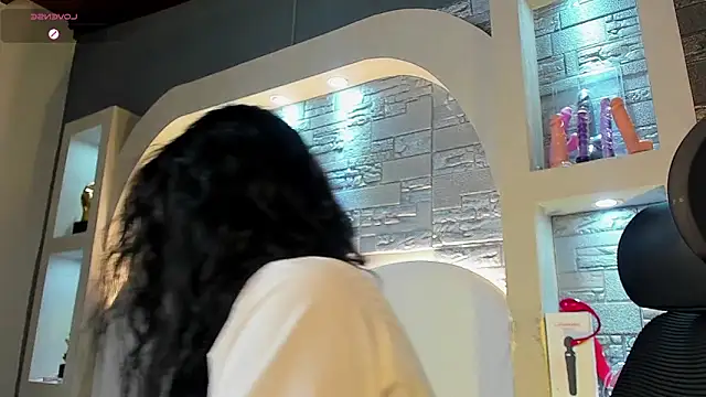 Snapshot of Karla_61 chatting on November 2025 08:02:02 PM Karla 61 online show from November 2025 08:02:02 PM