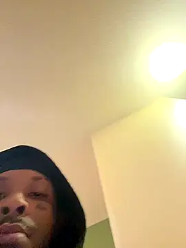 urnewfantasyzzz online show from November 2025 12:38:01 AM