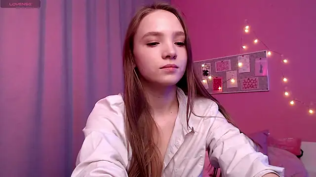 Adria Arjona online show from March 2026 07:33:02 AM