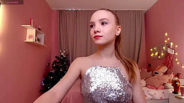 Adria Arjona online show from December 2025 07:32:01 AM