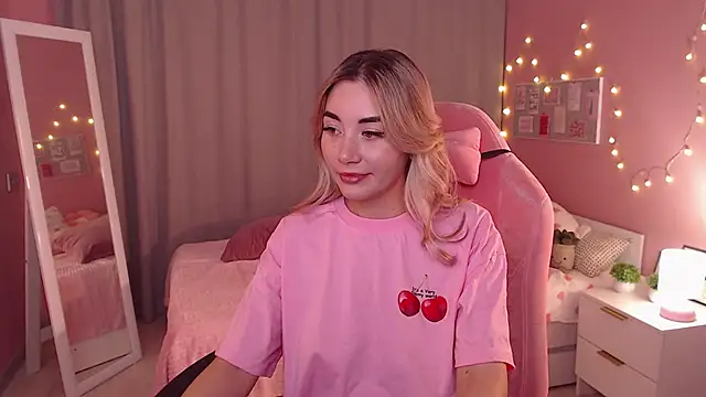 Rosie Mac online show from November 2025 01:10:01 AM