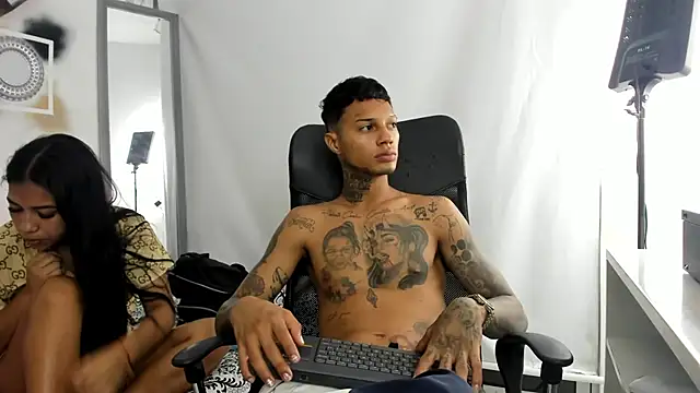 YuleimysAndAlex online show from November 2025 03:05:02 AM