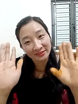 wees-lind online show from November 2025 01:48:01 PM