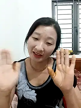 wees-lind online show from November 2025 01:37:02 AM