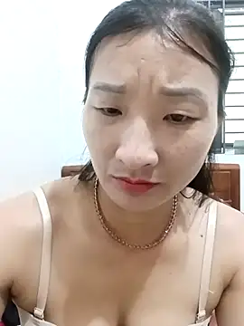 wees-lind online show from November 2025 03:12:02 AM