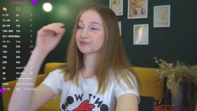 S Sandra online show from November 2025 01:04:02 PM