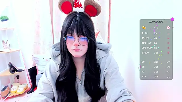 Snapshot of Omorimori chatting on November 2025 08:31:01 PM Omorimori online show from November 2025 08:31:01 PM