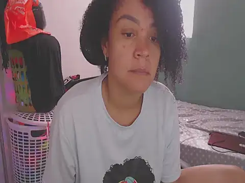 shayna cute online show from June 2026 07:52:02 PM