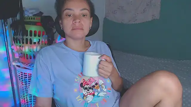 Snapshot of shayna_cute chatting on June 2026 12:54:02 AM shayna cute online show from June 2026 12:54:02 AM