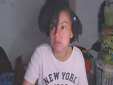 shayna cute online show from May 2026 02:31:01 AM