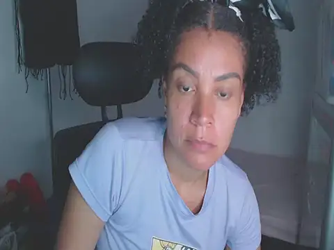 shayna cute online show from May 2026 02:59:01 AM