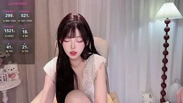 Yaiyigirl online show from May 2026 04:12:02 PM