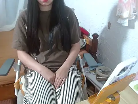 orily25 online show from November 2025 07:01:02 AM