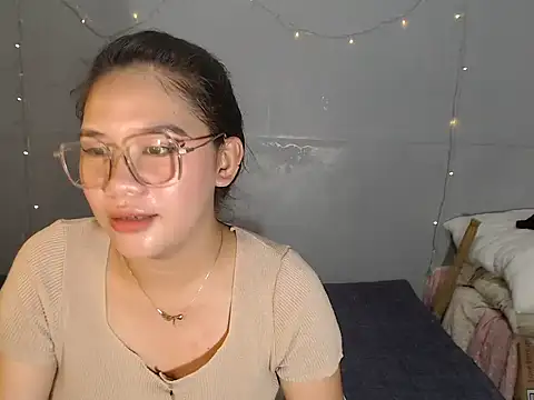 hotsexyreb online show from December 2025 03:32:02 AM