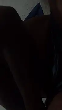 Snapshot of negrocomomisuerte chatting on November 2025 05:33:02 AM negrocomomisuerte online show from November 2025 05:33:02 AM