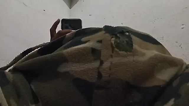 Snapshot of negrocomomisuerte chatting on November 2025 05:51:02 AM negrocomomisuerte online show from November 2025 05:51:02 AM