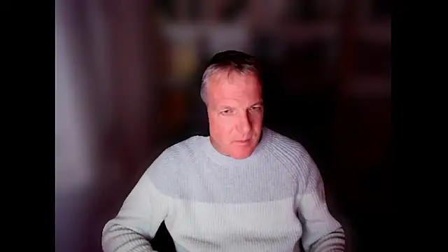 ChocolatMilka44 online show from November 2025 10:02:01 PM