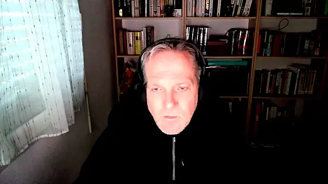 ChocolatMilka44 online show from November 2025 01:27:02 PM