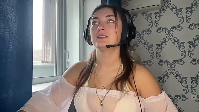 TwotyBright online show from November 2025 08:26:01 AM