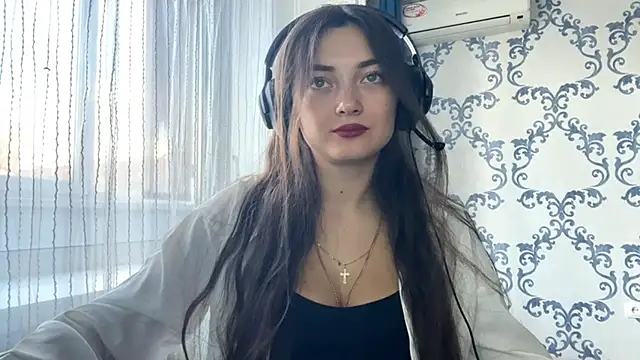 TwotyBright online show from November 2025 08:07:01 AM