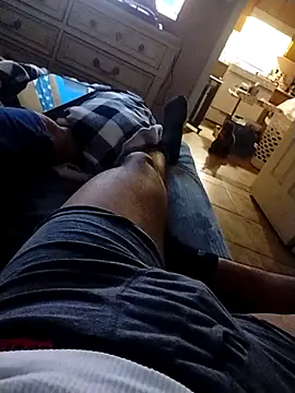 m8je online show from December 2025 12:41:01 PM