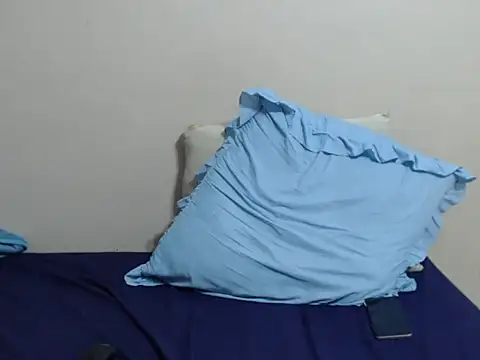 Snapshot of SexyLipss_ chatting on February 2026 06:42:01 PM SexyLipss online show from February 2026 06:42:01 PM