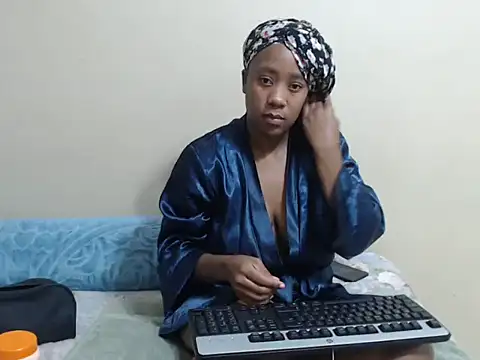 Snapshot of SexyLipss_ chatting on November 2025 06:30:01 PM SexyLipss online show from November 2025 06:30:01 PM