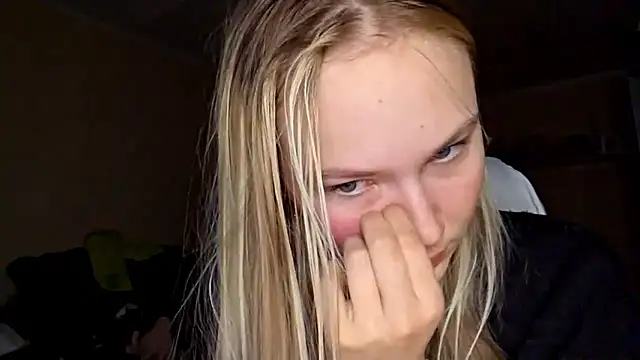 KarinRobertson online show from January 2026 05:05:01 PM