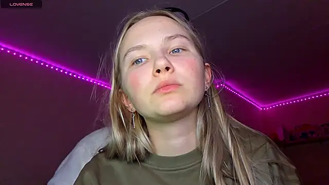 KarinRobertson online show from February 2026 04:07:02 PM