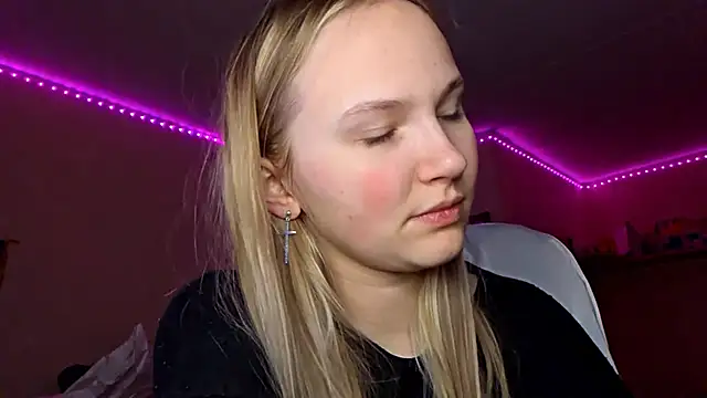 KarinRobertson online show from February 2026 05:23:02 PM